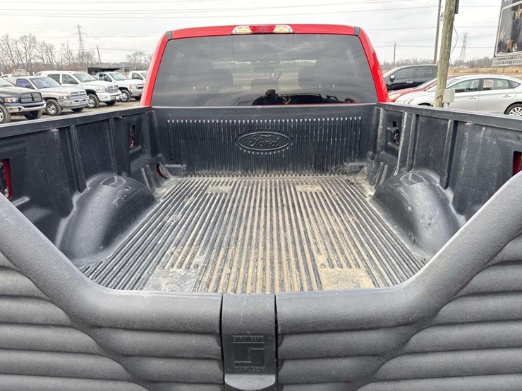 2018-ford-f150-image-16