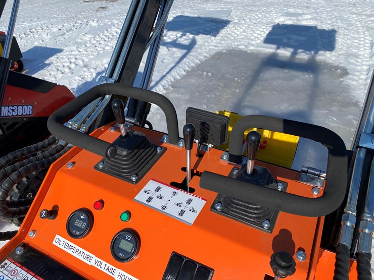 #5327-•-mms-mini-skid-steer-loader-image-11