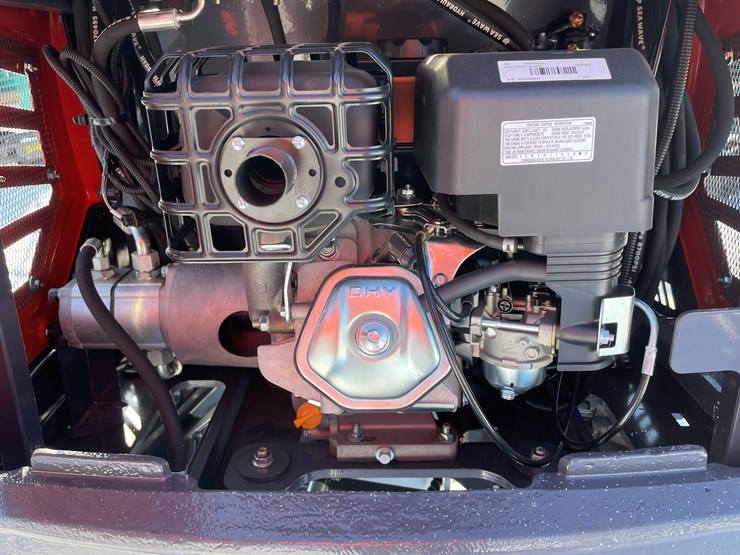 #5373-•-mx15rx-mini-excavator-image-15