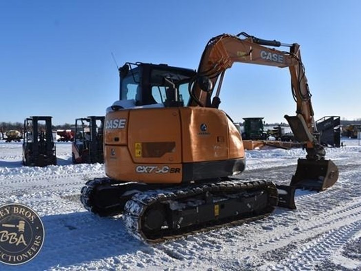2022-case-cx75csr-image-13