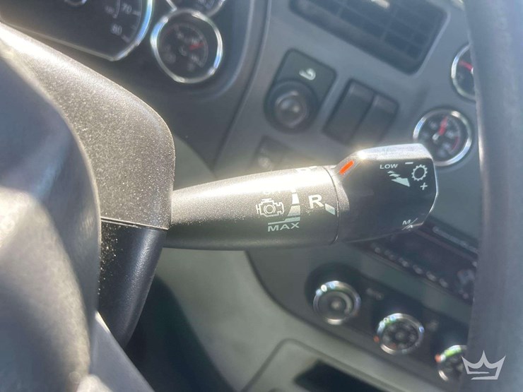 2020-peterbilt-579-image-34