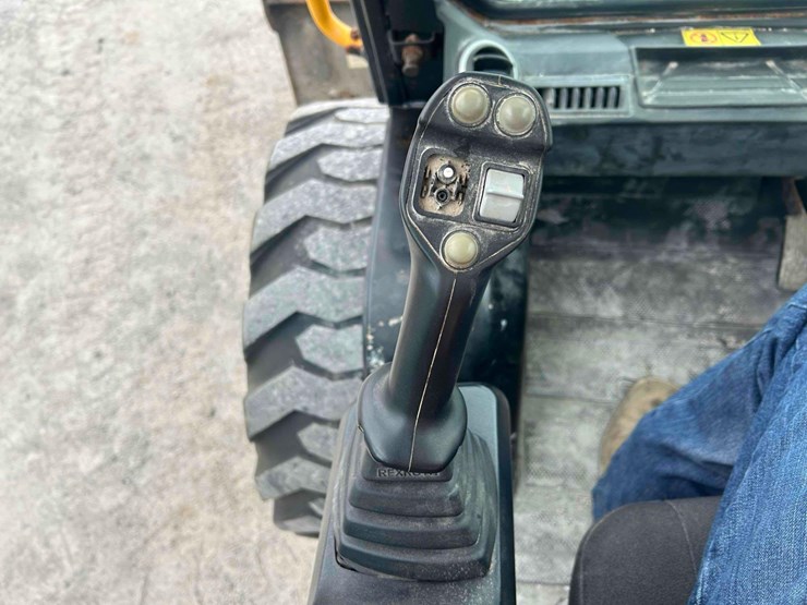 2018-jcb-270-image-32