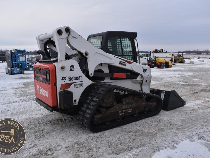 2021-bobcat-t870-image-58
