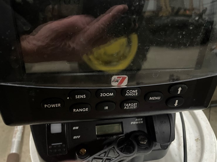 #7631-•-marcum-technologies-fish-finder-image-7