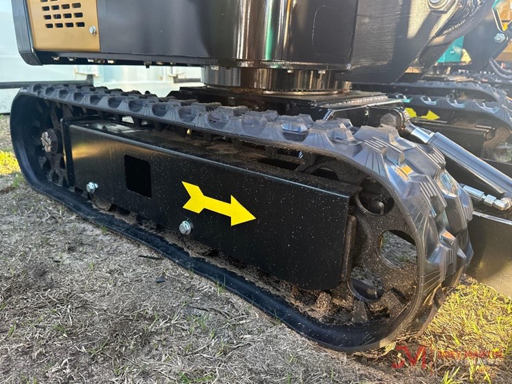 new/unused-findustry-h12r-mini-excavator-image-8