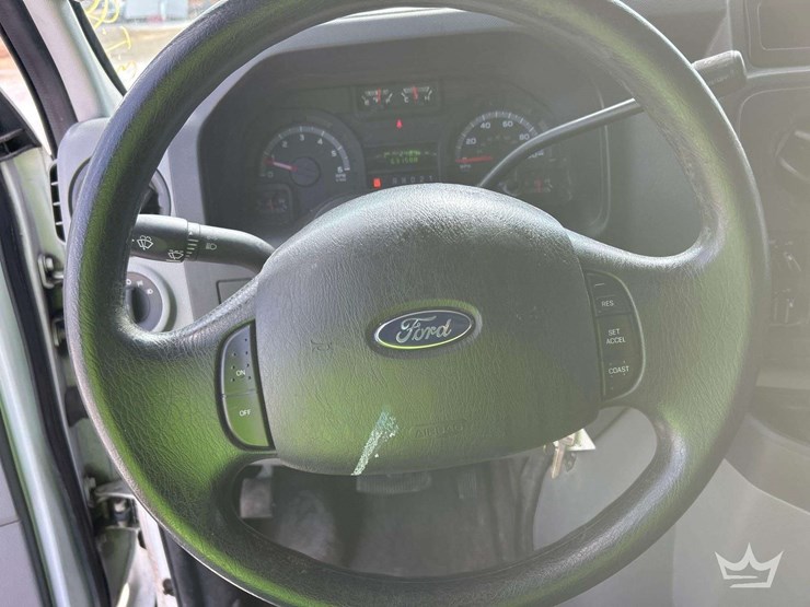 2011-ford-e350-image-12