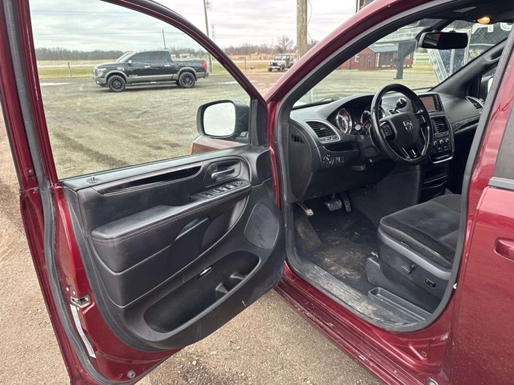 2019-dodge-grand-caravan-image-11