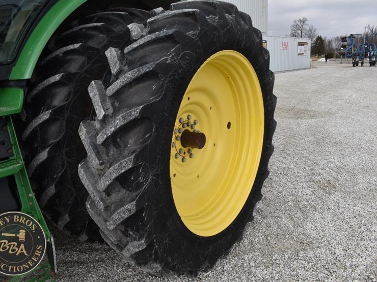 2014-john-deere-8345r-image-22