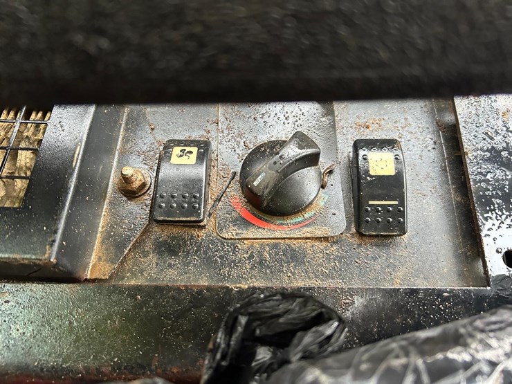 caterpillar-259b3-image-25