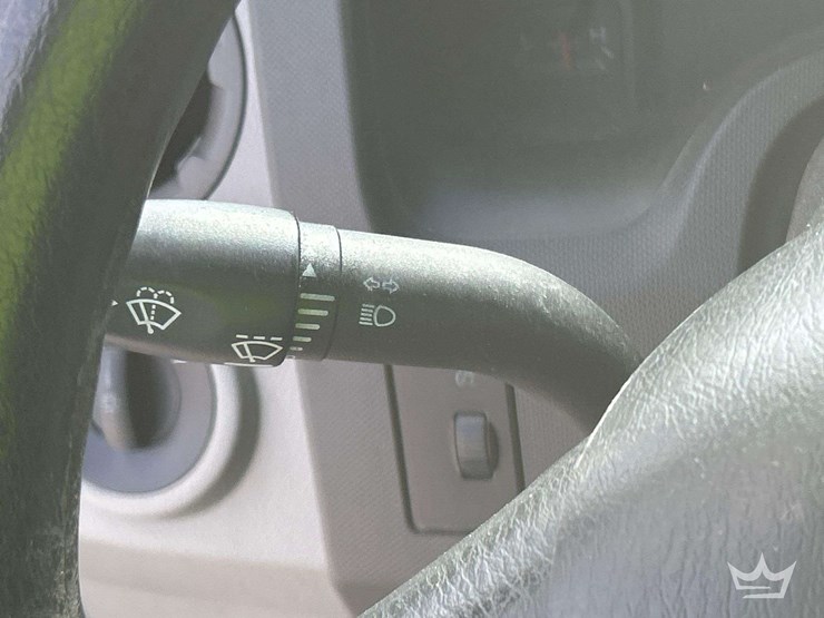 2011-ford-e350-image-15