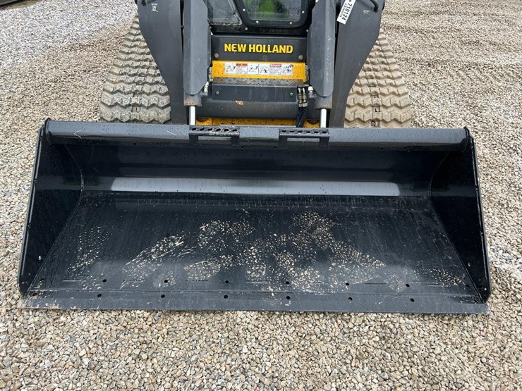 2021-new-holland-c345-image-9