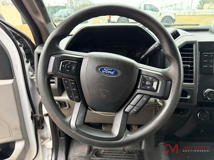 2019-ford-f350-xl-image-23