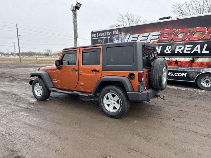 2011-jeep-wrangler-image-3