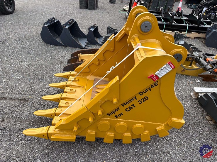 caterpillar-320-image-2