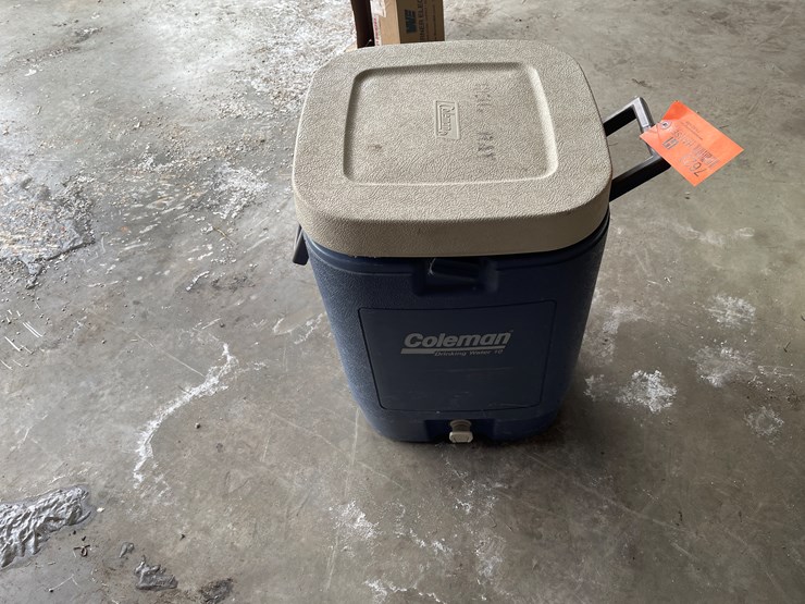 #7623-•-(2)-coleman-coolers-image-4