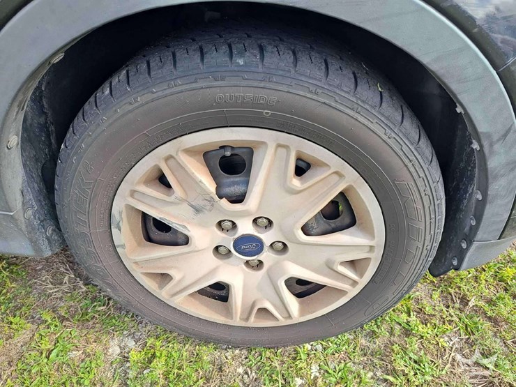 2014-ford-escape-image-49