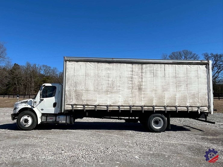 2019-freightliner-m2-s/a-box-truck-image-2