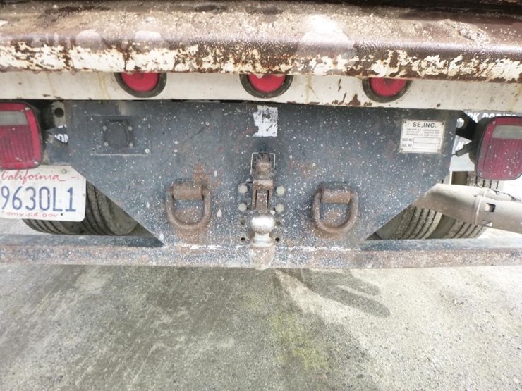 2013-ford-f550-image-19