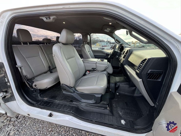 2020-ford-f150-xl-image-47