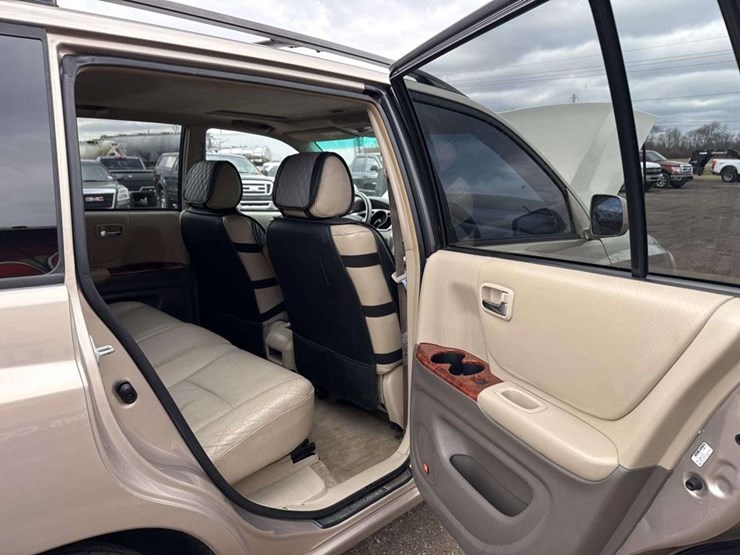 2005-toyota-highlander-image-15