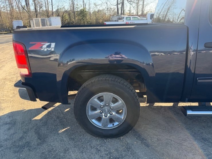 2012-chevrolet-k1500-image-21