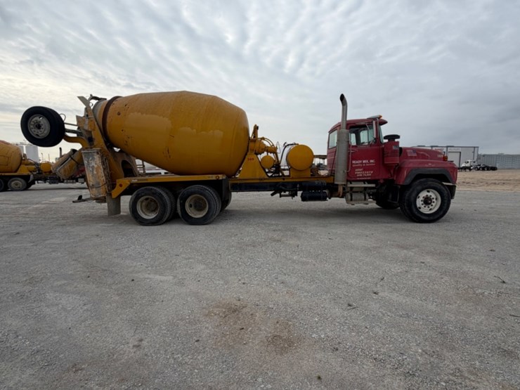 1997-mack-mixer-(inoperable)-image-4