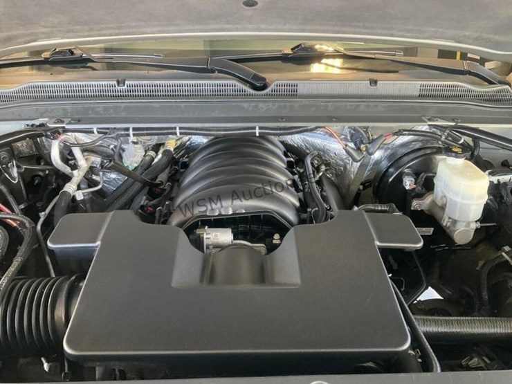 2015-chevrolet-tahoe-image-10