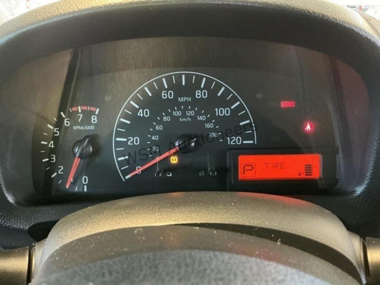 2017-nissan-nv200-image-17