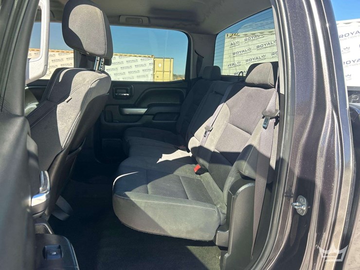 2015-chevrolet-silverado-1500-image-16