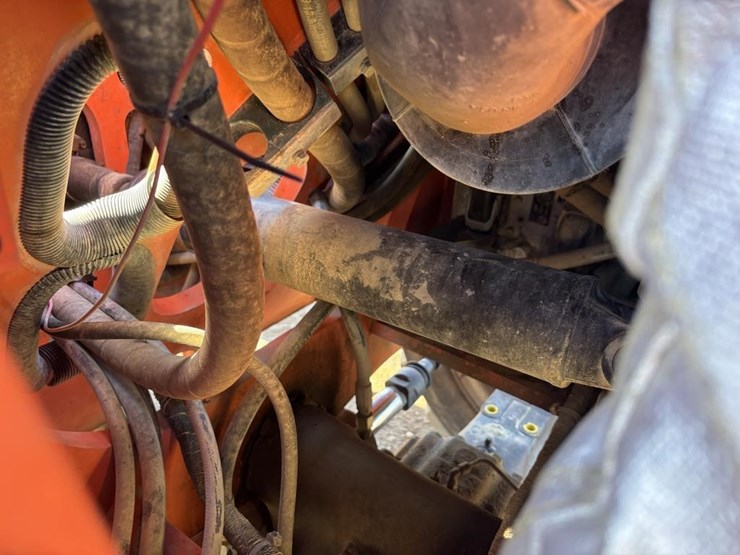 2017-jlg-8042-image-51