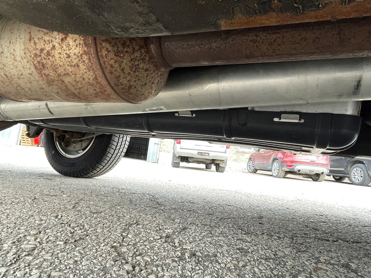 #7551-•-2019-chevy-silverado-high-country-pickup-(has-wi-title)-(blair,-wi)-image-20