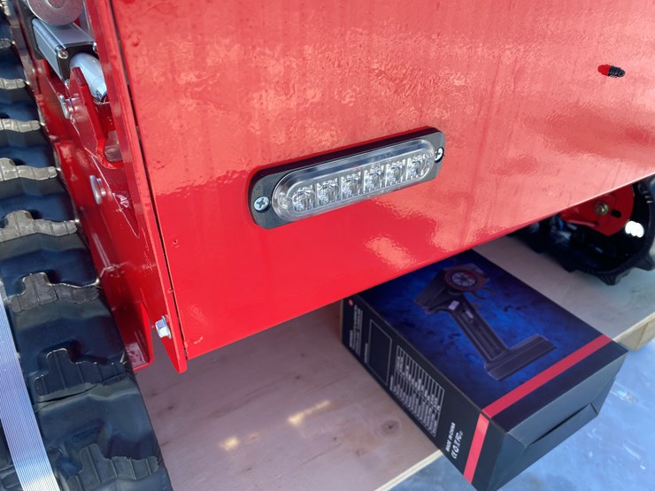 #5334-•-remote-controlled-lawn-mower-image-9