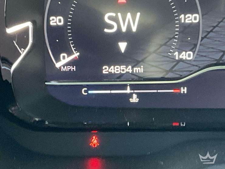 2024-gmc-yukon-denali-image-13