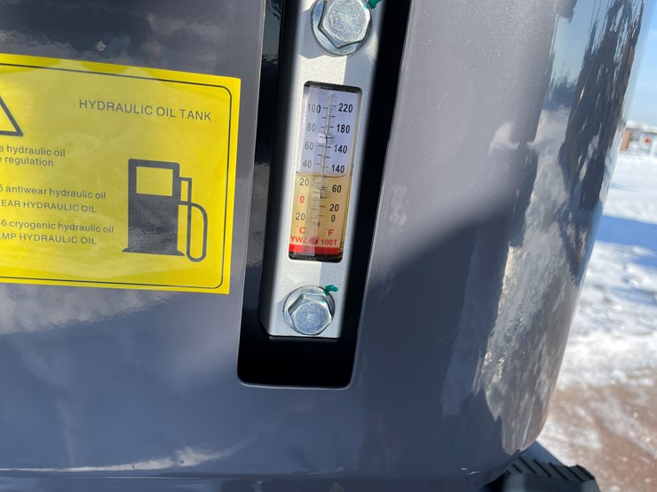 #5379-•-mx15rx-mini-excavator-image-15