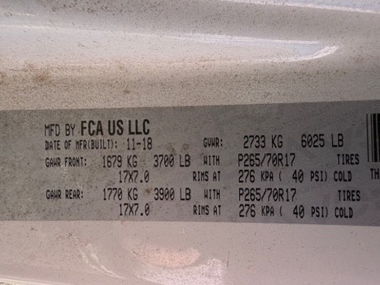 2019-ram-1500-classic-image-23