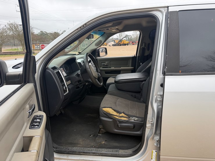 2011-dodge-1500-image-7