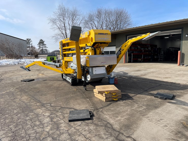 #8550-•-2023-omme-2750-rxbdj-hybrid-tracked-aerial-lift-image-9