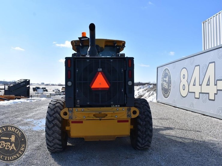 2013-deere-770g-image-7