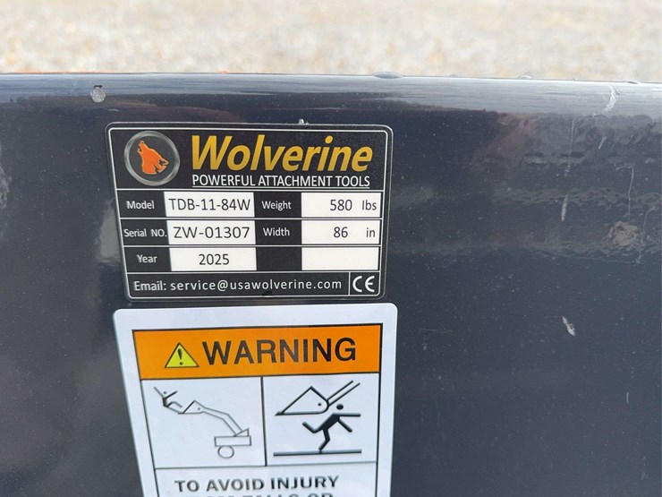 unused-skid-steer-track-duty-84"-bucket-image-3