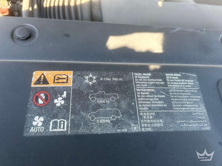 2015-gmc-1500-sierra-crew-cab-pickup-truck-image-11