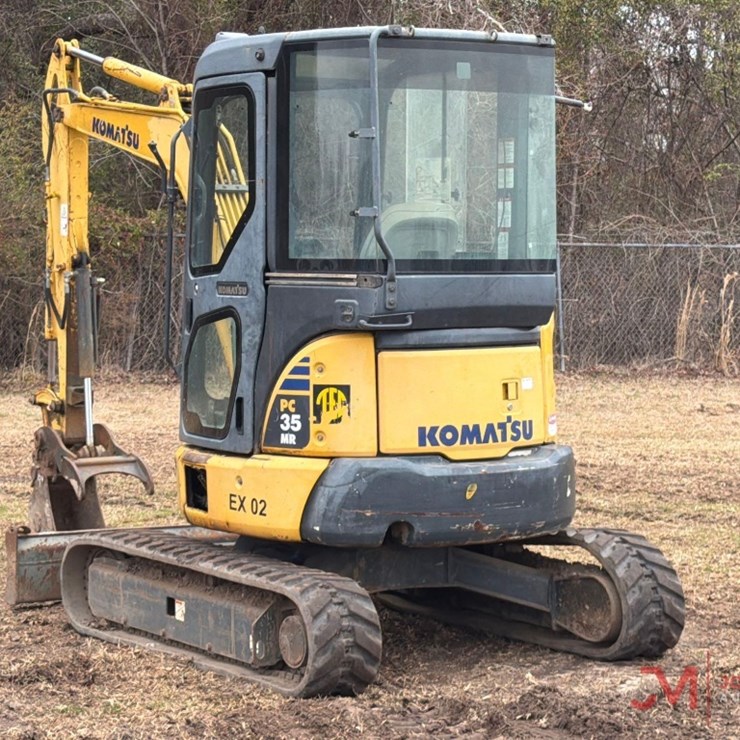 KOMATSU PC35MR