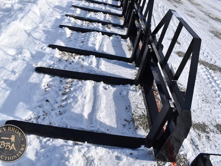 agt-industrial-pallet-fork-attachment-41847-image-3