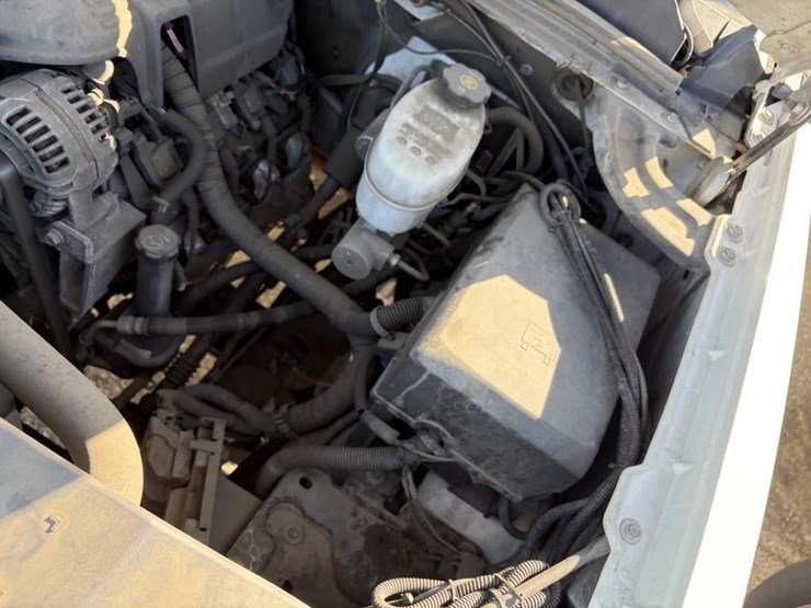 2011-chevrolet-2500-image-16