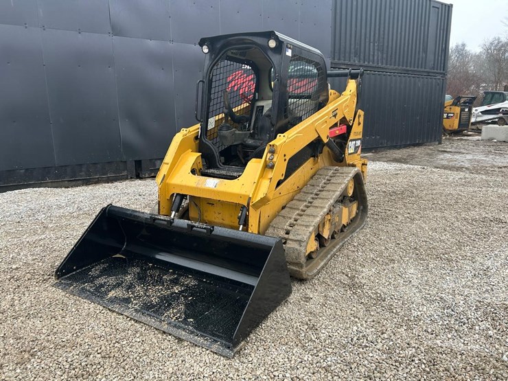 2015-caterpillar-259d-image-8