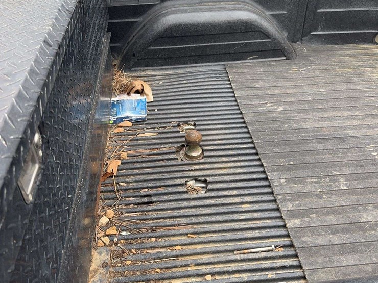 2005-chevrolet-silverado-3500-image-22