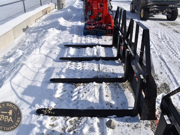 agt-industrial-pallet-fork-attachment-41845-image-3