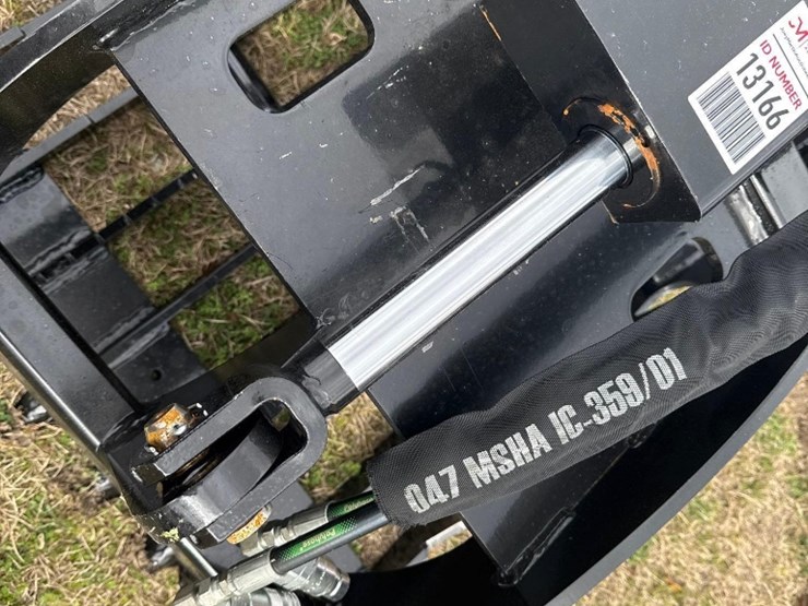 new-stoltzfus-72"-extreme-duty-hydraulic-brush-grapple-image-6