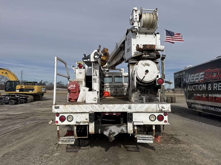 2000-freightliner-fl70-image-4