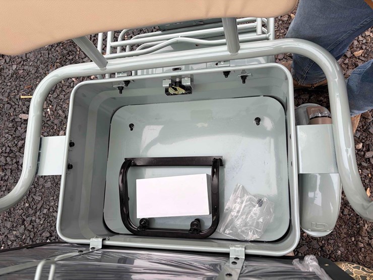 unused-irgc40-battery-powered-mini-golf-cart-image-8