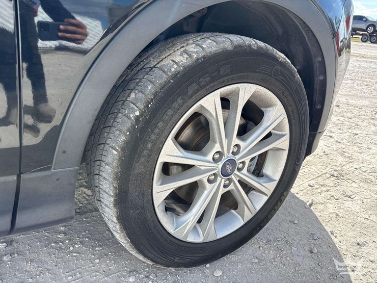 2017-ford-escape-image-28